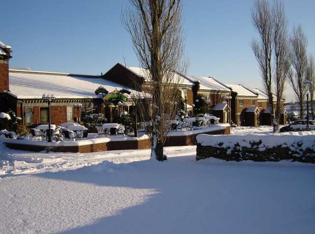 Imagen de los exteriores del Hotel Midgley Lodge and Golf Course. Foto 12
