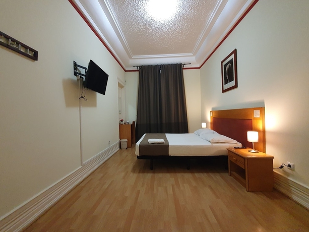 Imagen de la habitación del Hotel Midis Alojamento Local. Foto 8