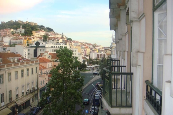 Imagen de los exteriores del Hotel Midis Alojamento Local. Foto 13