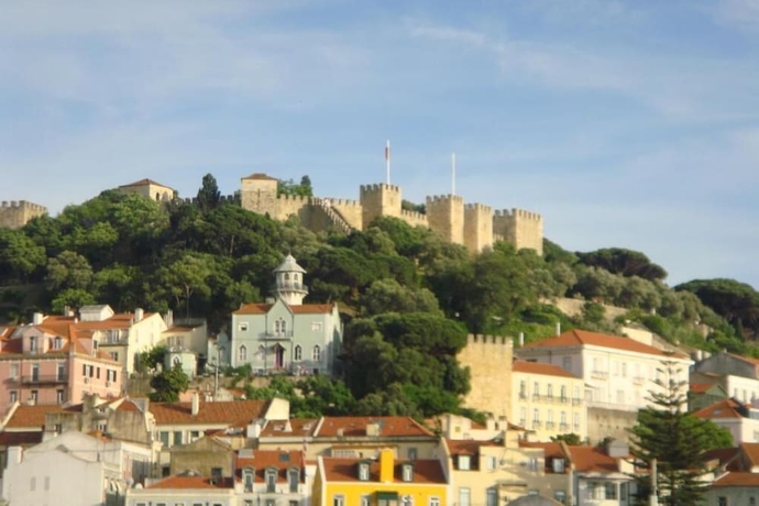 Imagen de los exteriores del Hotel Midis Alojamento Local. Foto 14