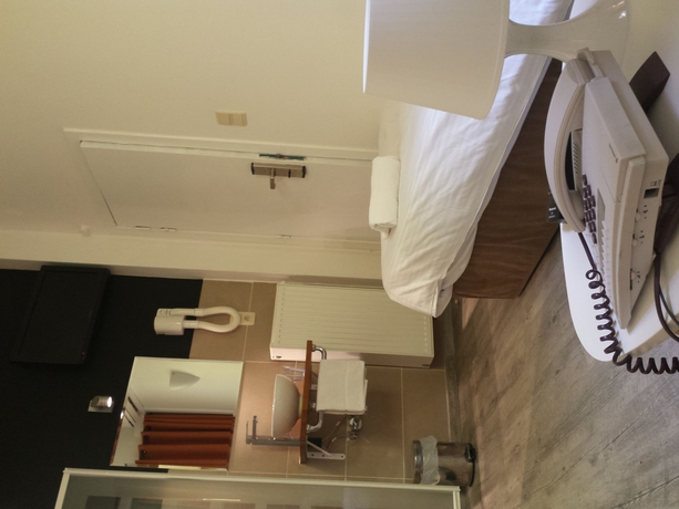 Imagen de la habitación del Hotel Midi-zuid. Foto 5