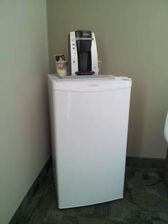 Imagen de la habitación del Hotel Midland Inn and Suites. Foto 15