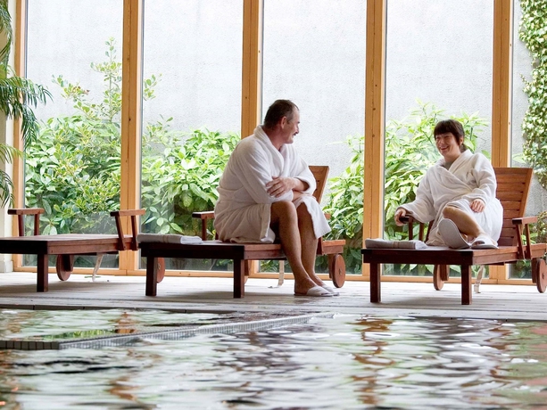 Imagen de la piscina del Hotel Midlands Park. Foto 16