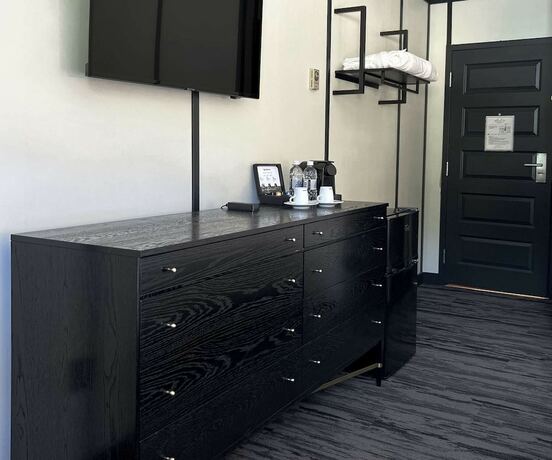 Imagen de la habitación del Hotel Midnight Sun, a Coast. Foto 17