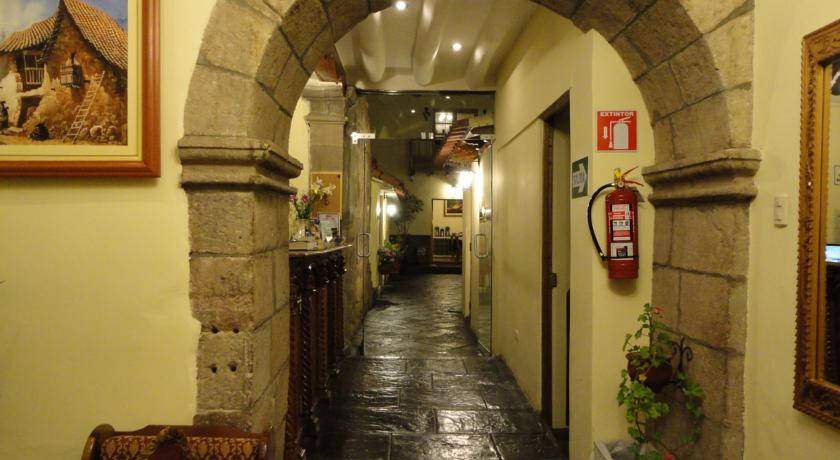 Imagen de los interiores del Hotel Midori. Foto 7