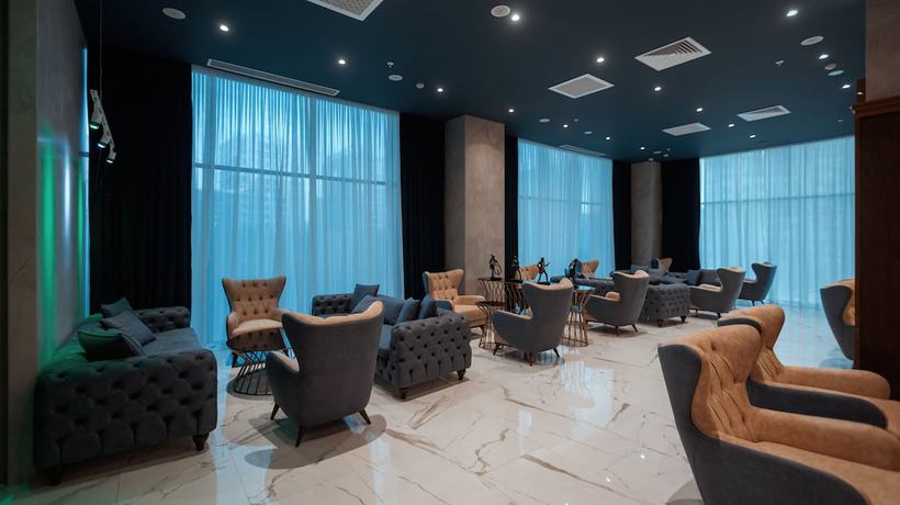 Imagen de los interiores del Hotel Midtown, Baku. Foto 17