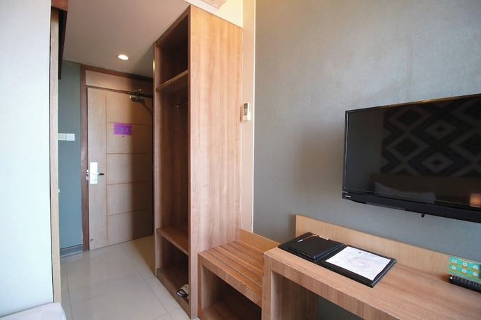 Imagen de la habitación del Hotel Midtown Express Demangan Yogyakarta. Foto 9