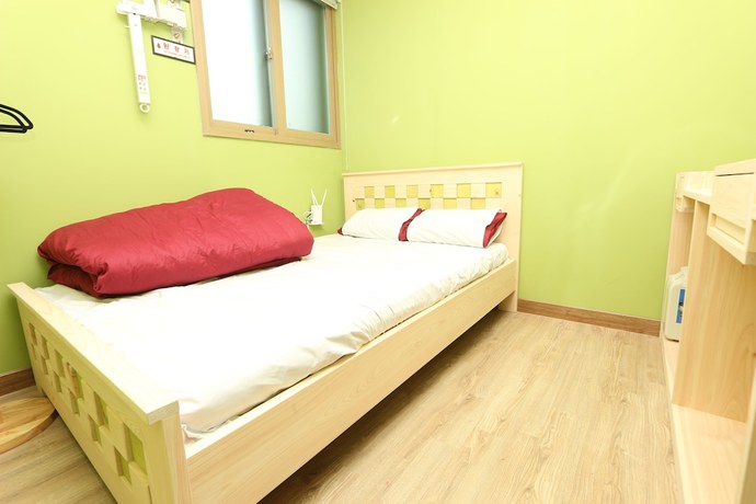 Imagen de la habitación del Hotel Midtown Hostel. Foto 8