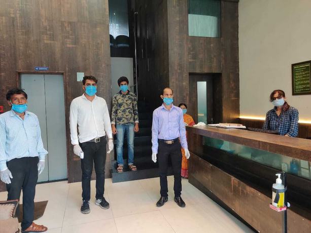 Imagen de los interiores del Hotel Midtown, Jabalpur. Foto 17