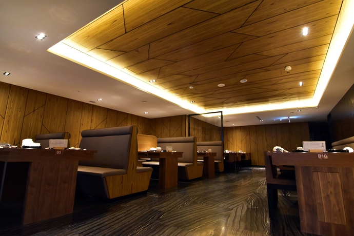 Imagen del bar/restaurante del Hotel Midtown Richardson Kaohsiung Boai. Foto 4