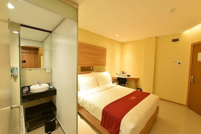 Imagen de la habitación del Hotel Midtown Xpress Balikpapan. Foto 8