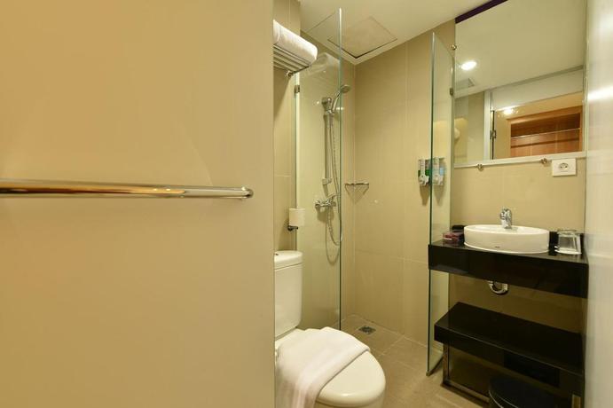 Imagen de la habitación del Hotel Midtown Xpress Balikpapan. Foto 12