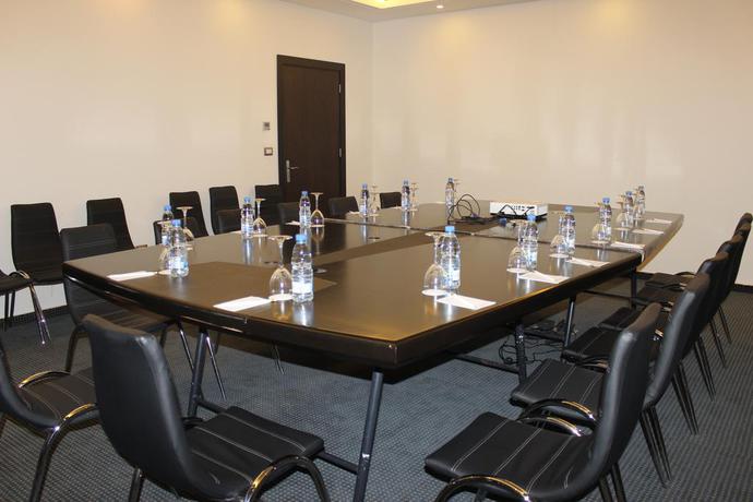 Imagen general del Hotel Midtown and Suites. Foto 7