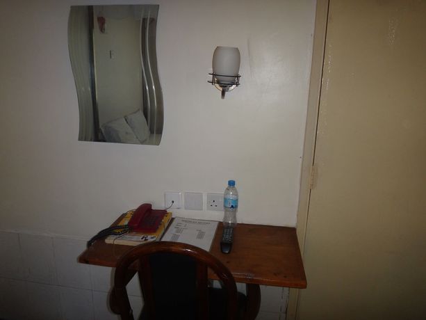 Imagen de la habitación del Hotel Midway, ARUSHA. Foto 15