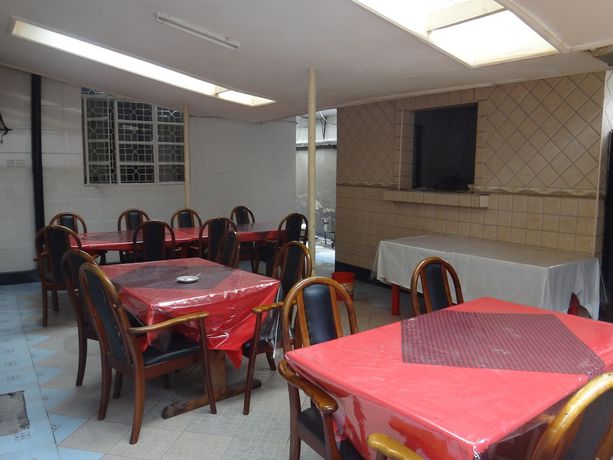 Imagen del bar/restaurante del Hotel Midway, ARUSHA. Foto 6