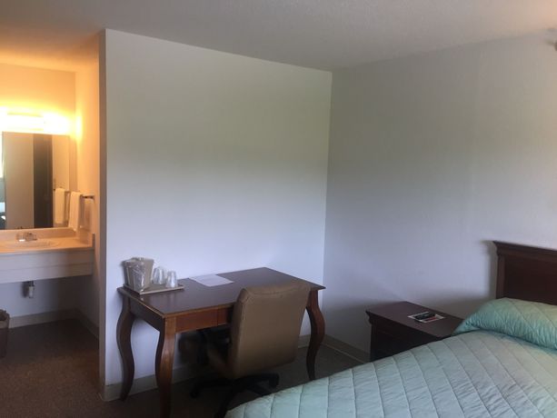 Imagen general del Hotel Midway Budget Inn. Foto 4