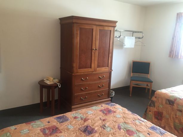 Imagen de los interiores del Hotel Midway Budget Inn. Foto 16