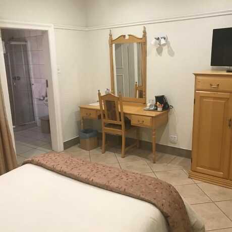 Imagen general del Hotel Midway Inn. Foto 4