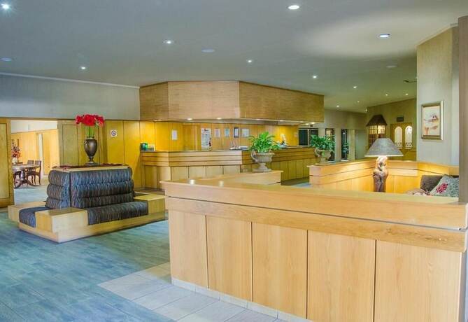 Imagen general del Hotel Midway Inn. Foto 9