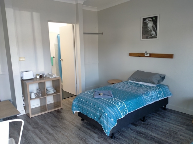 Imagen de la habitación del Hotel Midway Motel and Villas. Foto 4