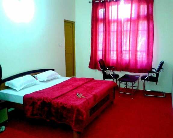 Imagen de la habitación del Hotel Midway Resort. Foto 15