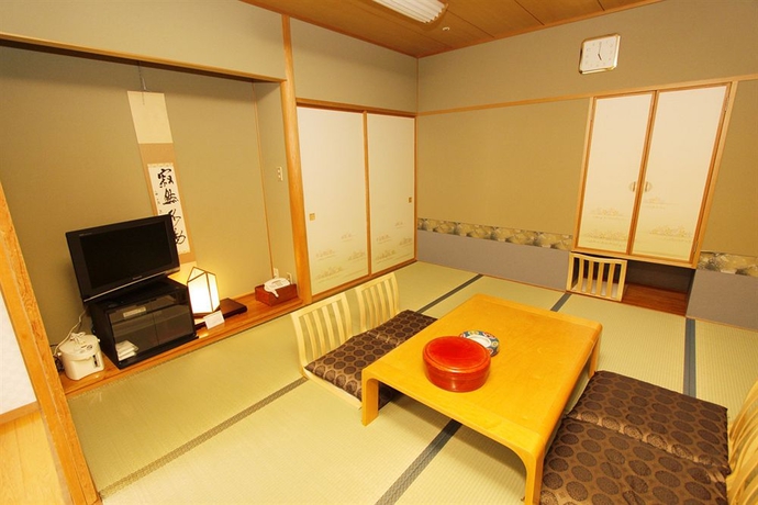 Imagen de la habitación del Hotel Mielparque Osaka. Foto 2