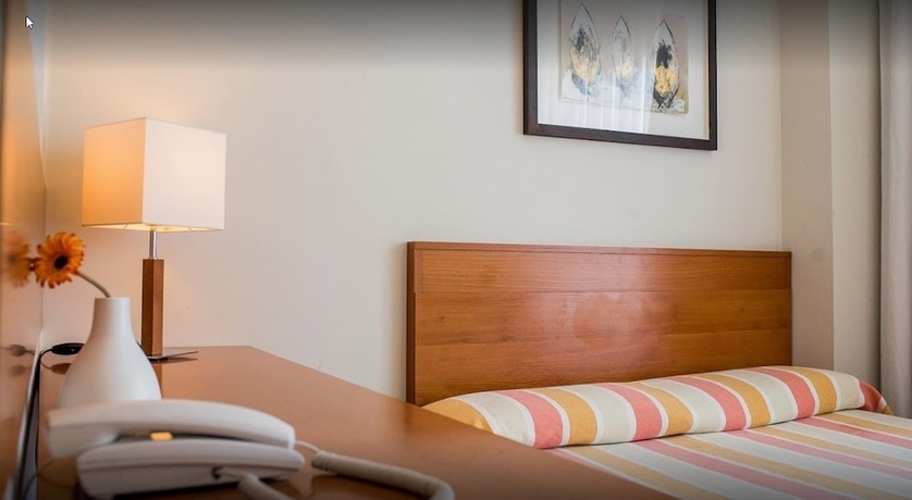 Imagen de la habitación del Hotel Miera. Foto 5