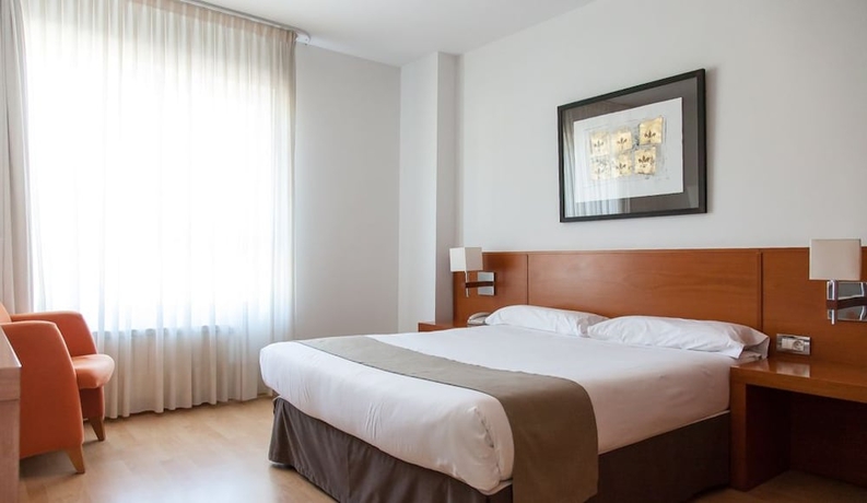 Imagen de la habitación del Hotel Miera. Foto 7