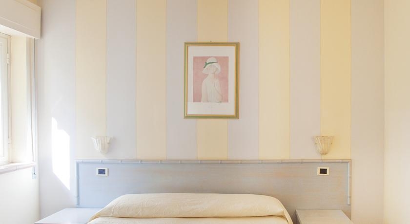Imagen de la habitación del Hotel Mignon, Forte de Marmi. Foto 4
