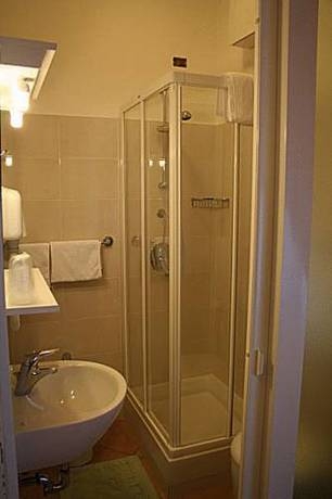 Imagen de la habitación del Hotel Mignon, Milán. Foto 7