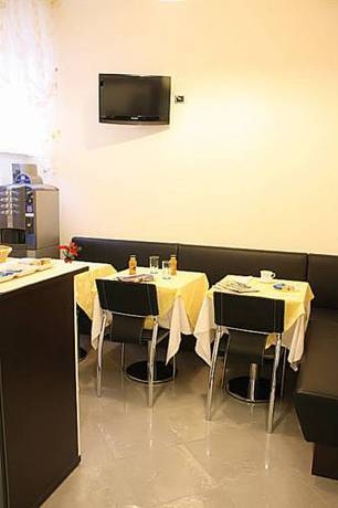 Imagen de los interiores del Hotel Mignon, Milán. Foto 15