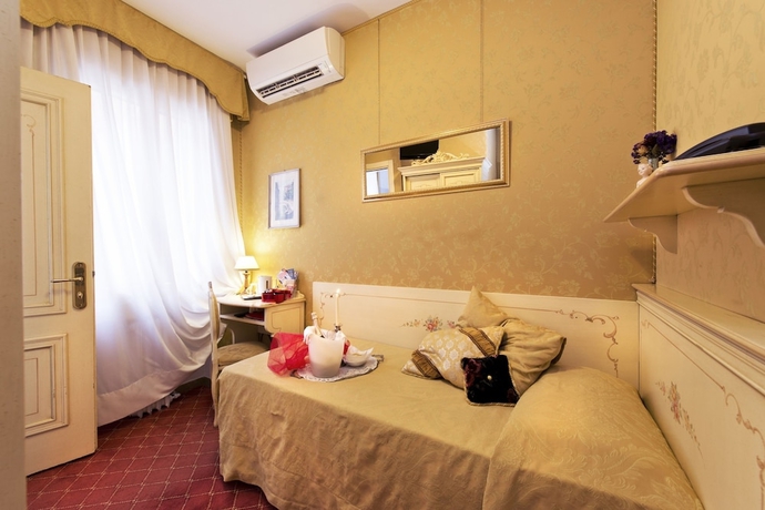 Imagen de la habitación del Hotel Mignon, Venecia. Foto 3
