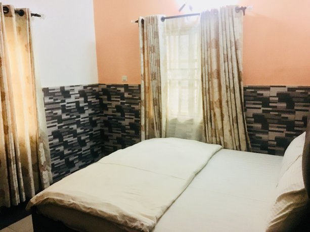 Imagen de la habitación del Hotel Mignonette and Suites. Foto 12