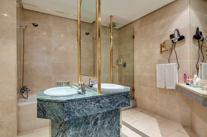 Imagen de la habitación del Hotel Miguel Angel, Paseo de la Castellana. Foto 8