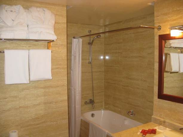 Imagen de la habitación del Hotel Mihad. Foto 9