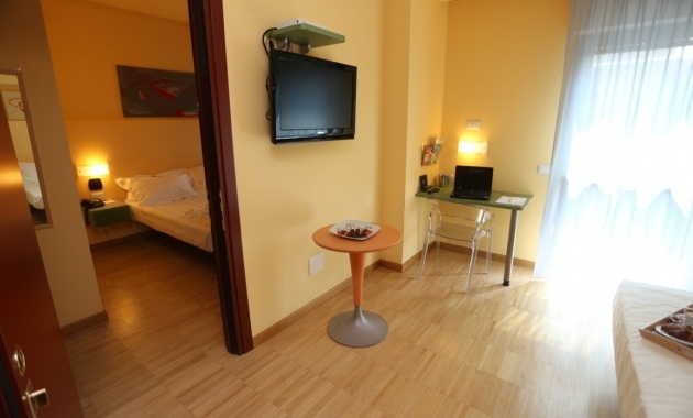 Imagen de la habitación del Hotel Mihotel. Foto 4