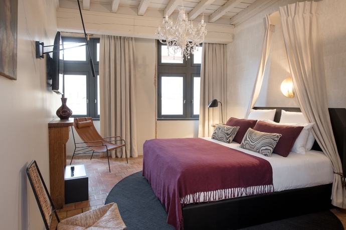 Imagen de la habitación del Hotel Mihotel La Tour Rose. Foto 13