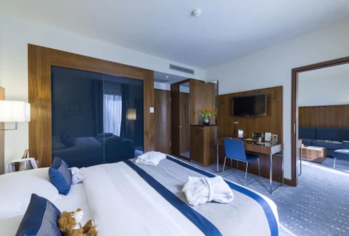 Imagen de la habitación del Hotel Miiro Borneta. Foto 10