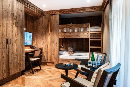 Imagen general del Hotel Miiro The Mansard. Foto 7