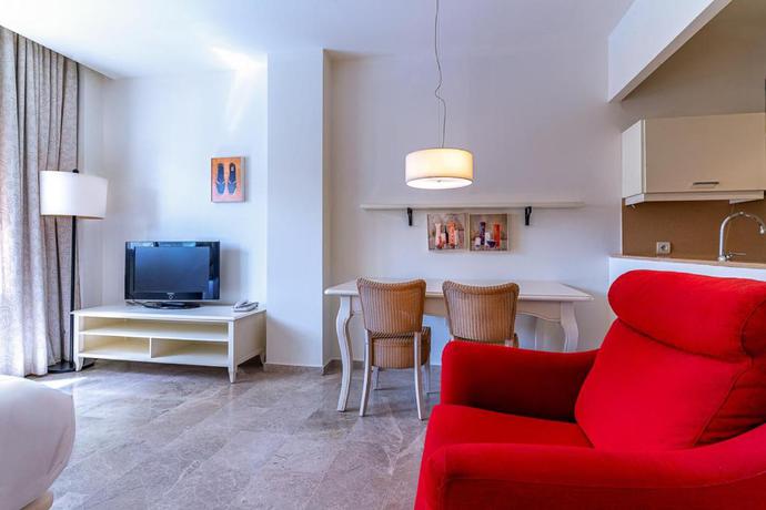 Imagen de la habitación del Hotel Mijas Golf & SPA. Foto 5