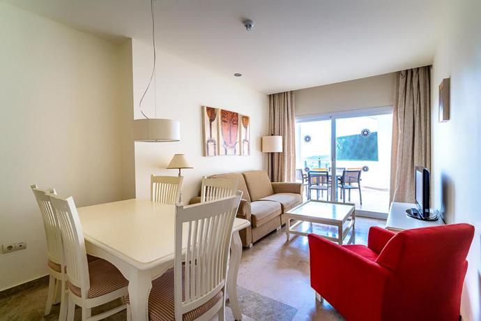 Imagen de la habitación del Hotel Mijas Golf & SPA. Foto 6