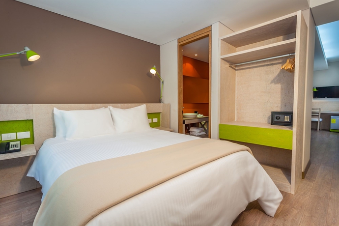 Imagen de la habitación del Hotel Mika Suites. Foto 6