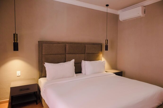 Imagen de la habitación del Hotel Mikaella. Foto 15