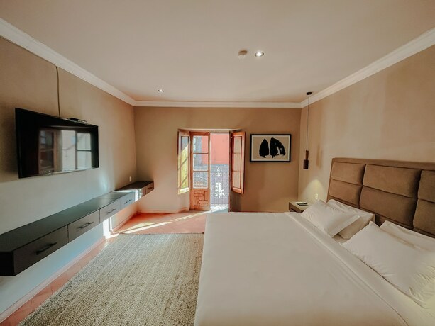Imagen general del Hotel Mikaella. Foto 8