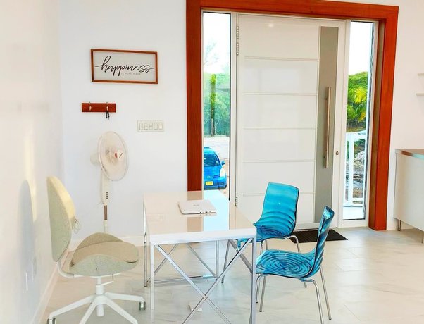 Imagen de los interiores del Hotel Mika's Resort. Foto 18