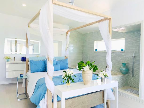 Imagen de la habitación del Hotel Mika's Resort. Foto 16