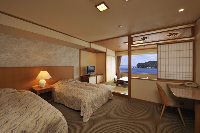 Imagen de la habitación del Hotel Mikazuki Sea-park Awa Kamogawa. Foto 9