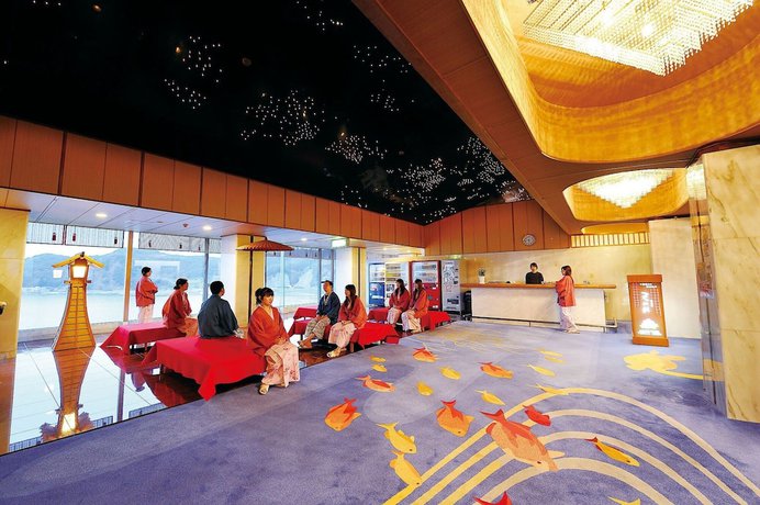 Imagen del bar/restaurante del Hotel Mikazuki Sea-park Awa Kamogawa. Foto 6