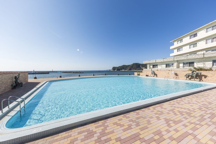 Imagen de la piscina del Hotel Mikazuki Sea-park Awa Kamogawa. Foto 19