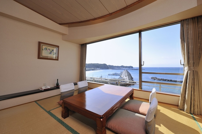 Imagen de la habitación del Hotel Mikazuki Sea-park Katsuura. Foto 4
